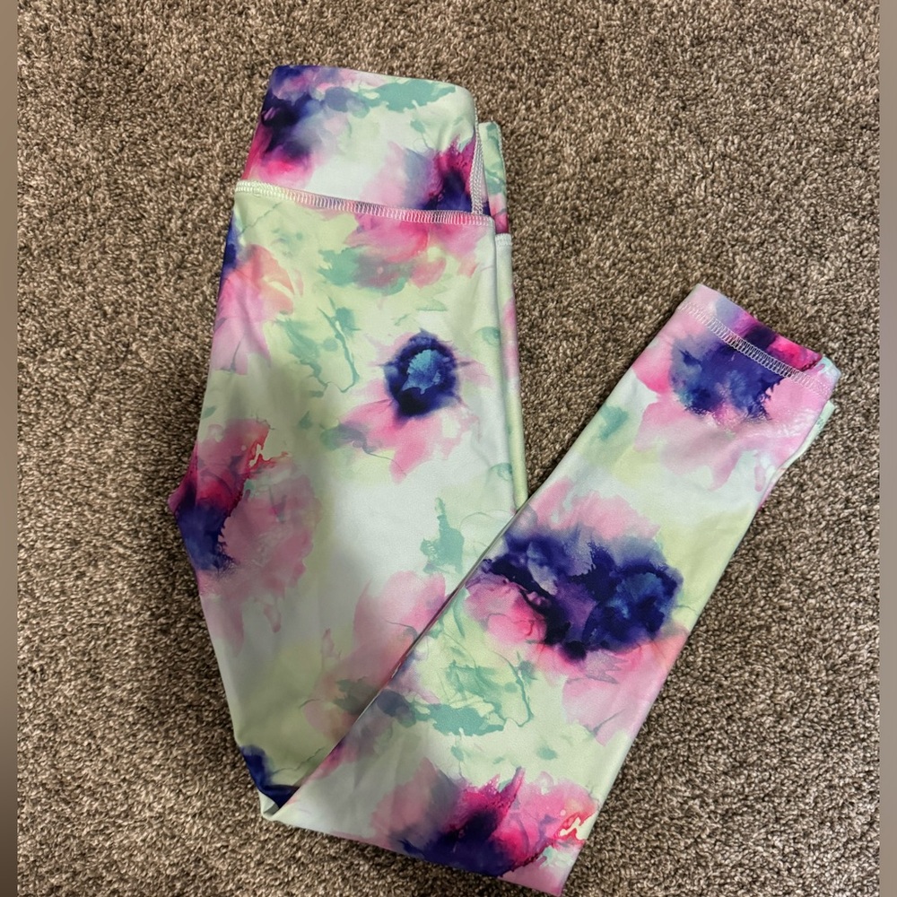 Girl DSG active leggings. Size S